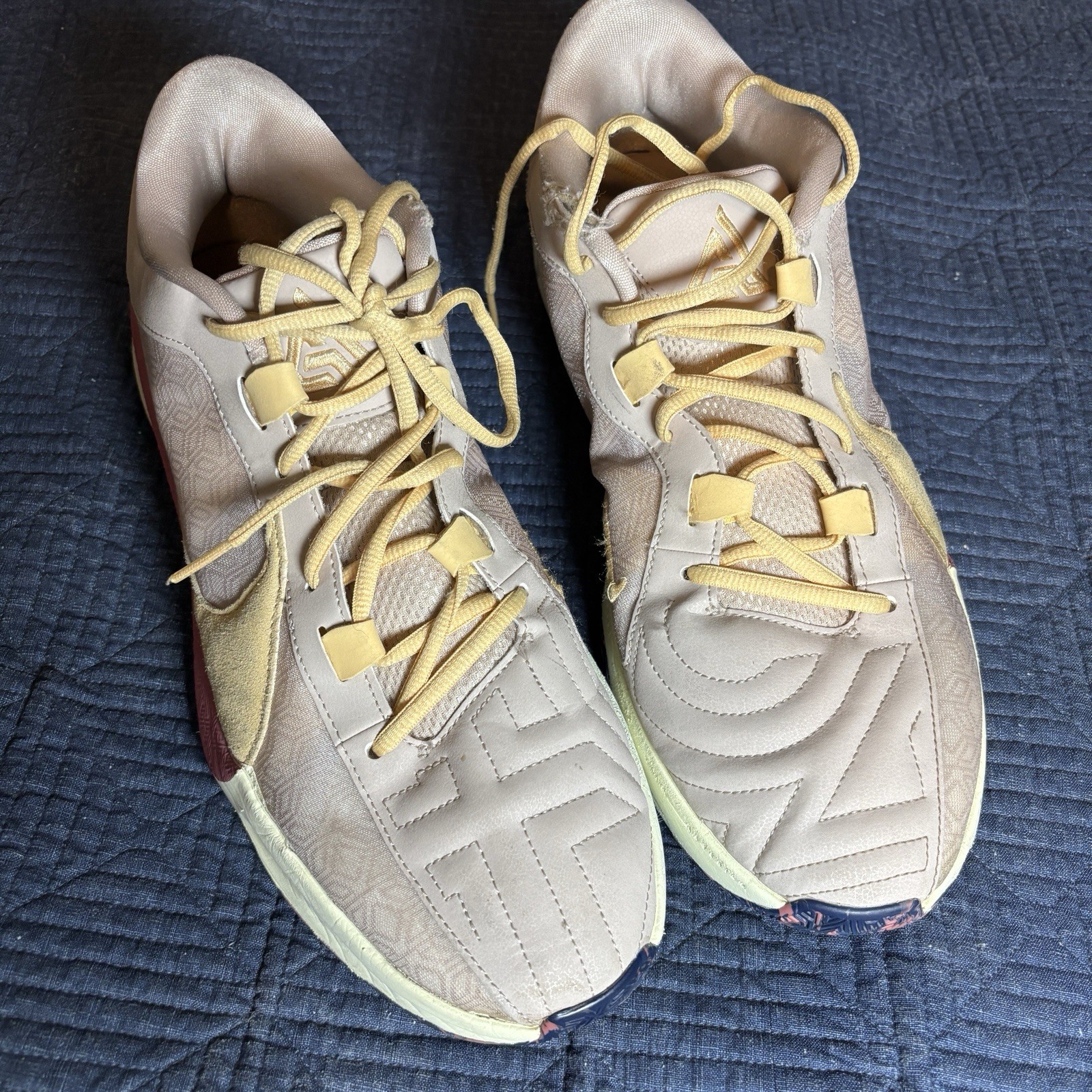 Nike Zoom Freak 5 Mens Sz 14 Basketball Shoes DX4985-200 Fossil Stone V thumbnail 2