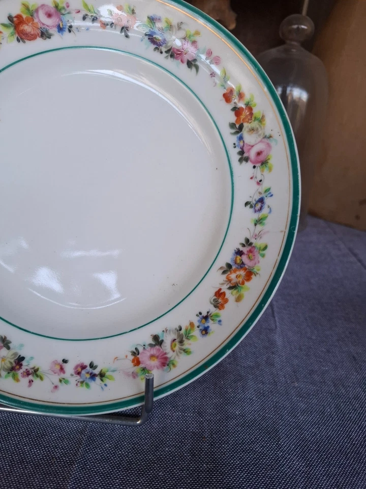 Ancienne Assiette en porcelaine paris ? guirlande de fleurs peintes - Photo 4/4