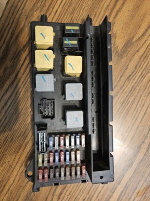 Dash SAM Relay Fusebox for 10-13 Sprinter 2500 3500 W906