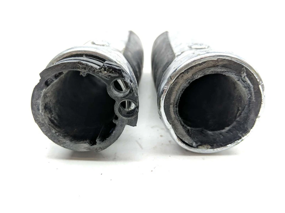 Harley Davidson VROD VRSCA 02 tubo de acelerador y empuñaduras Foto 2 de 4