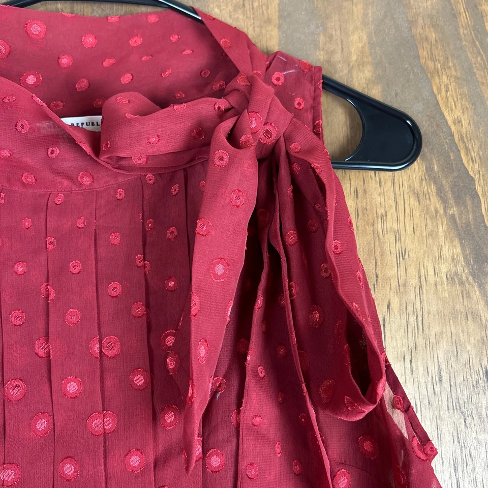 Banana Republic Womens Blouse Red Mock Neck Front Tie Sheer Textured 14 Tall - Image 4 of 4