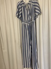 Nice Lightweight Jumpsuit With Wide legs And A Detailed Back
