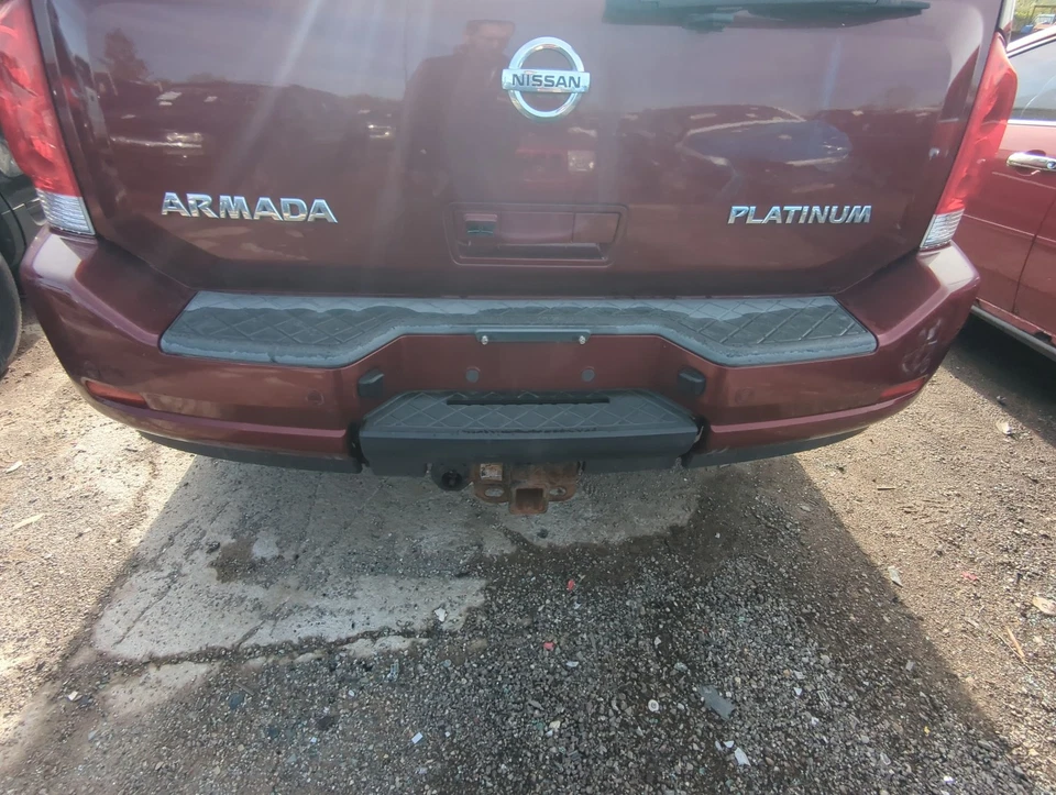 2008-2015 Nissan Armada Rear Bumper Assembly Oem X32WV Foto 2 de 3