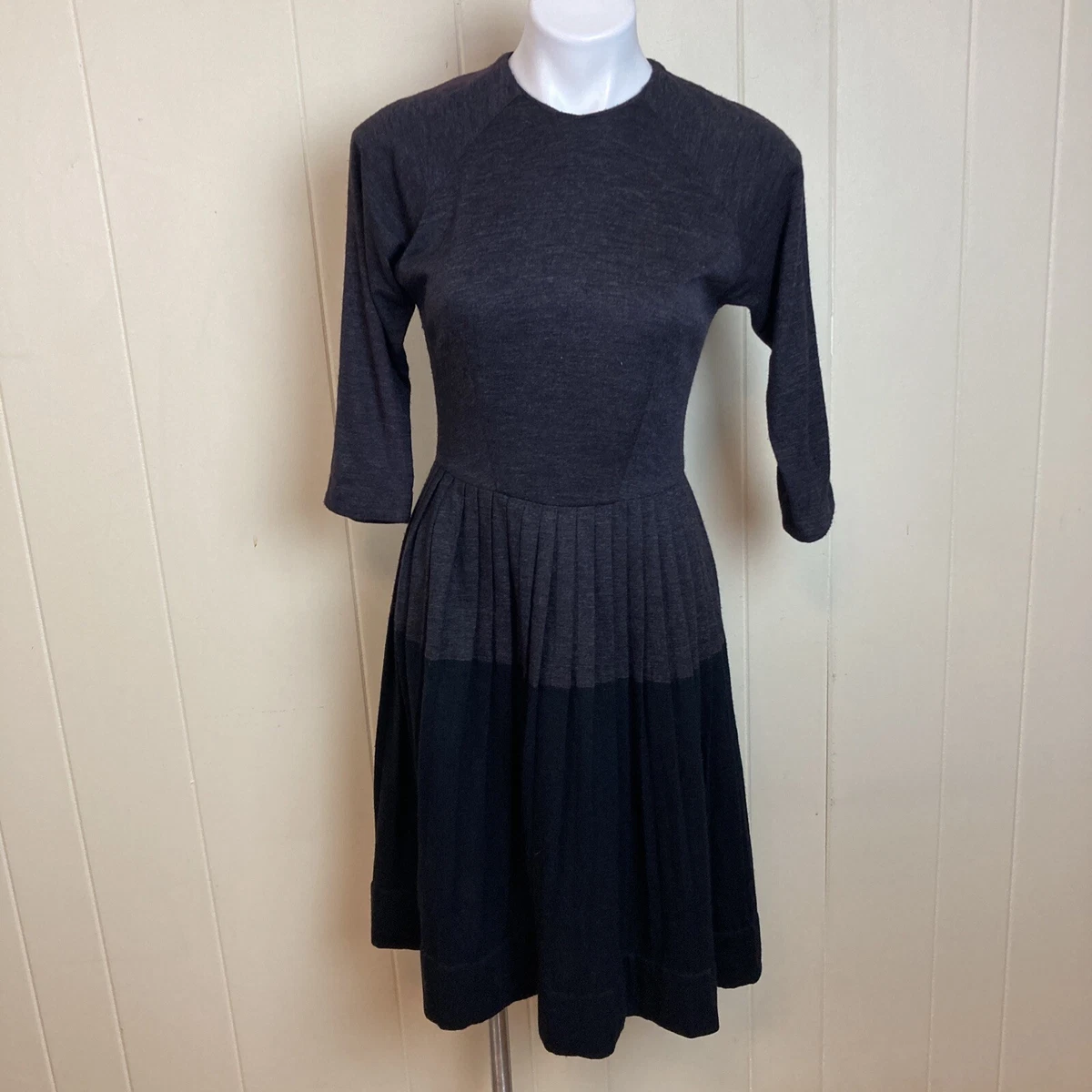 True Vintage Lucinda Of California Knit Sweater Dress XS Pleated Fit Flare 60s