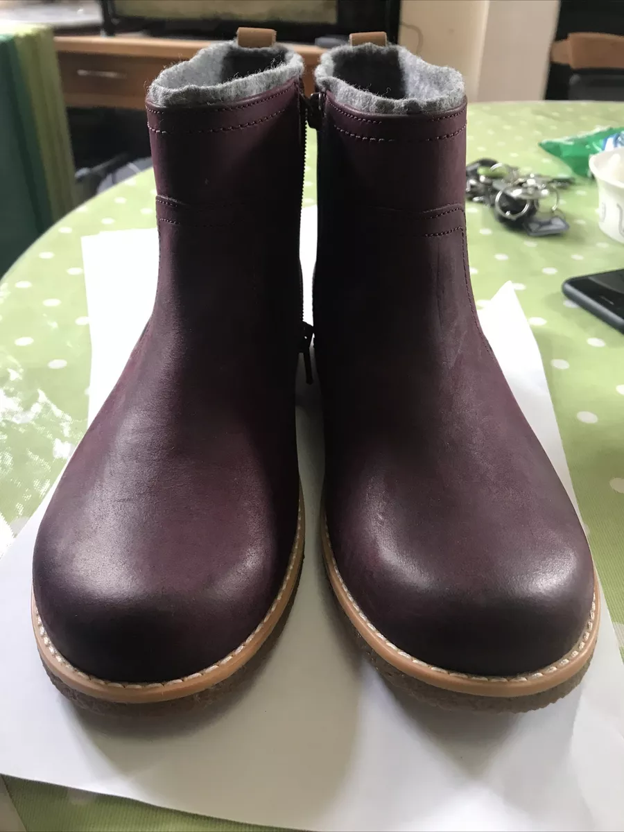 clarks comet frost bergundy zip boots