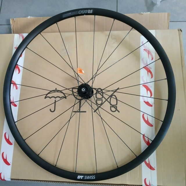 dt swiss r24 spline disc 700c wheelset