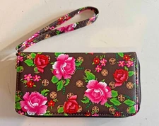 Paris B Rose Garden Zip Close Wristlet Wallet NWOT