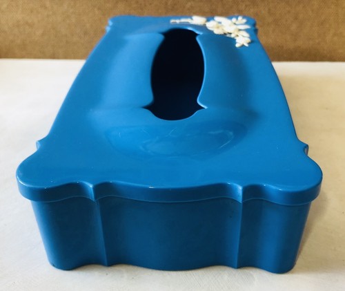 Vintage Tissue Holder Shwarz Brothers Plastics Azure Blue White Roses Vanity Box - Picture 10 of 12