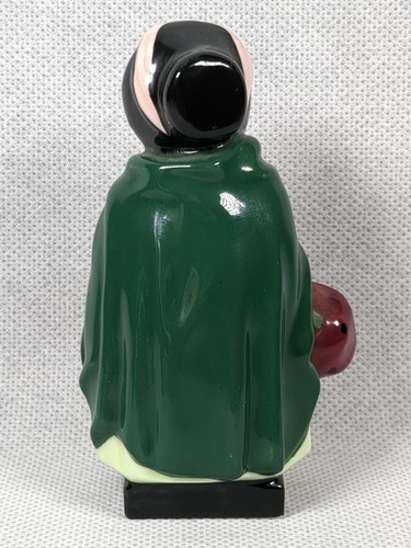 Royal Doulton Dickens Figurine - SAIREY GAMP - Bone China - Ht 10.5cm - 第 5/13 張圖片