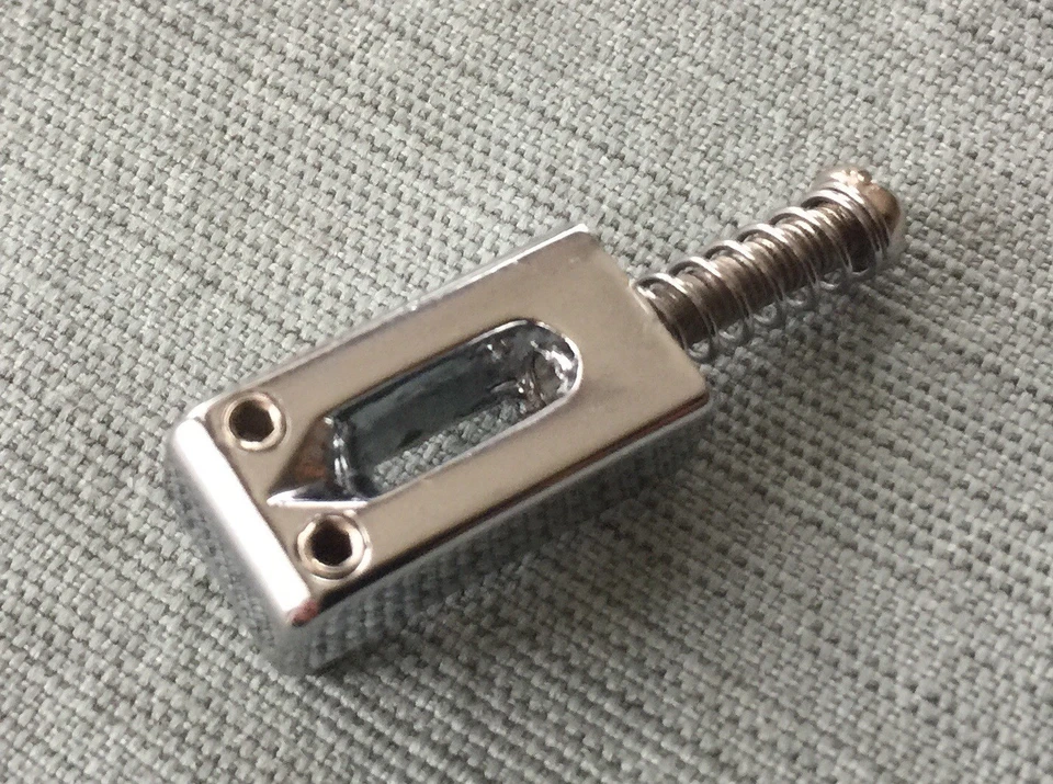 Guitarra Eléctrica Kramer Original Cromo Cuerda Sillín  Foto 3 de 4