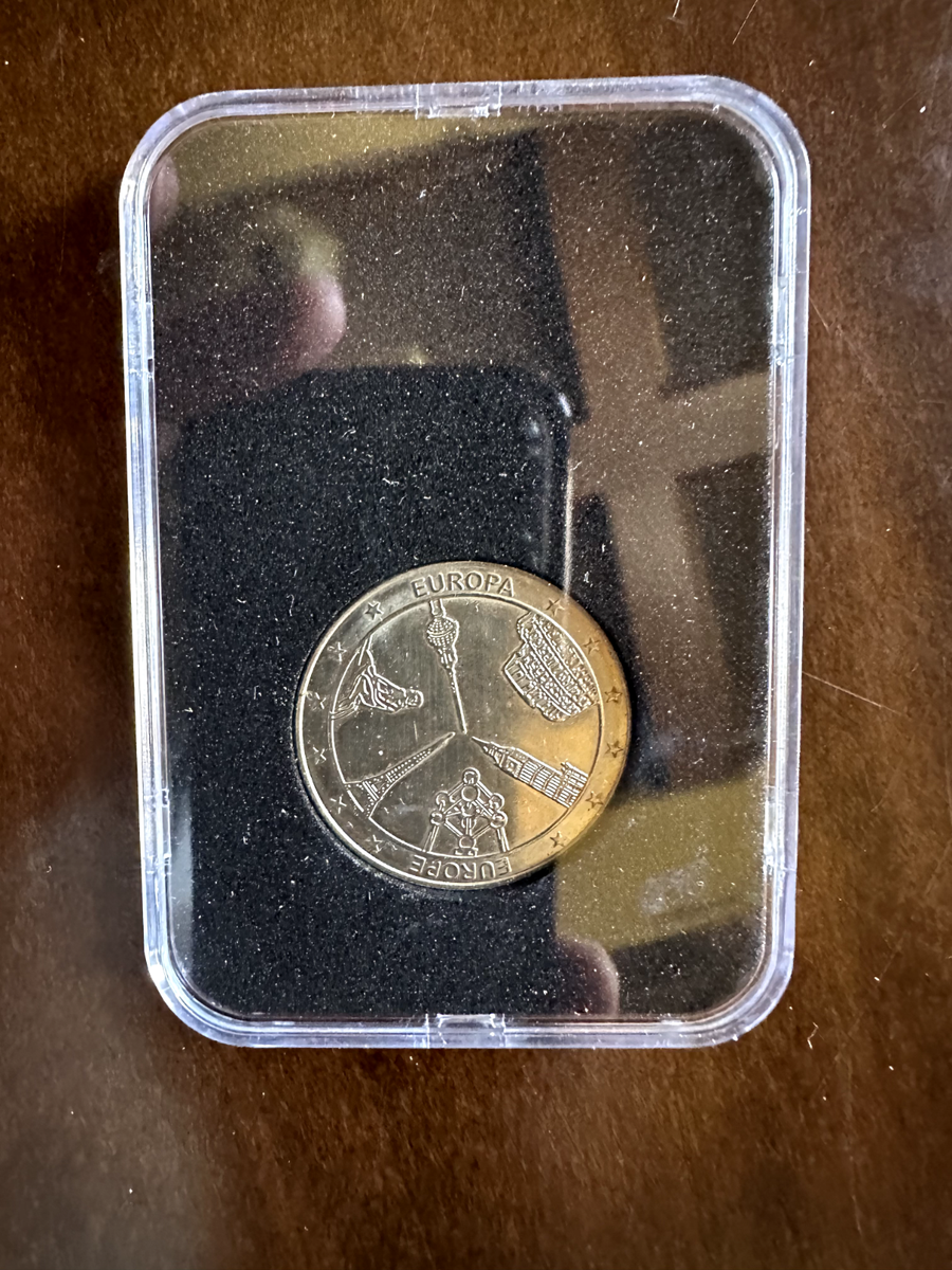Atomium Brussels Commemorative Coin in Lucite Case | eBay