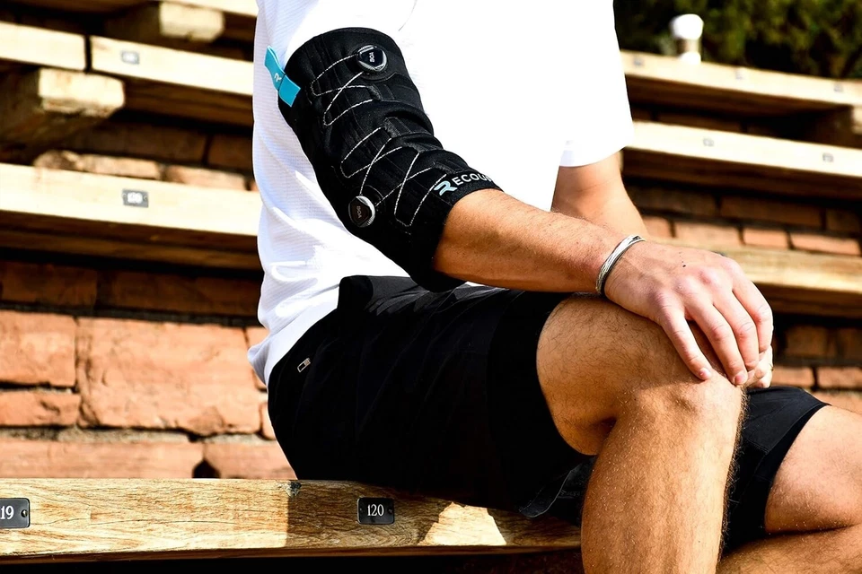 Recoup Fitness Cryosleeve | Manga de compresión Ice Cold para brazos y piernas | NUEVA Foto 3 de 4