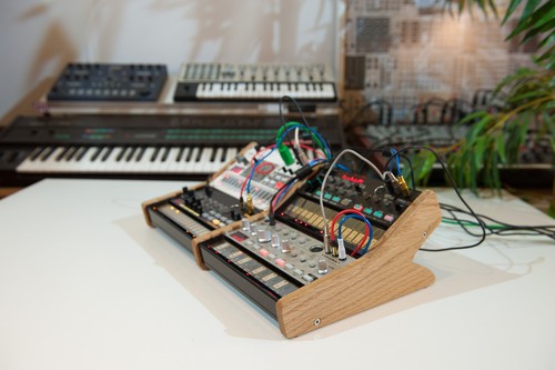 Korg Volca Rack 2x2 Holz Eiche Hell Ständer Seitenteile wooden Desktop Stand - Picture 3 of 12