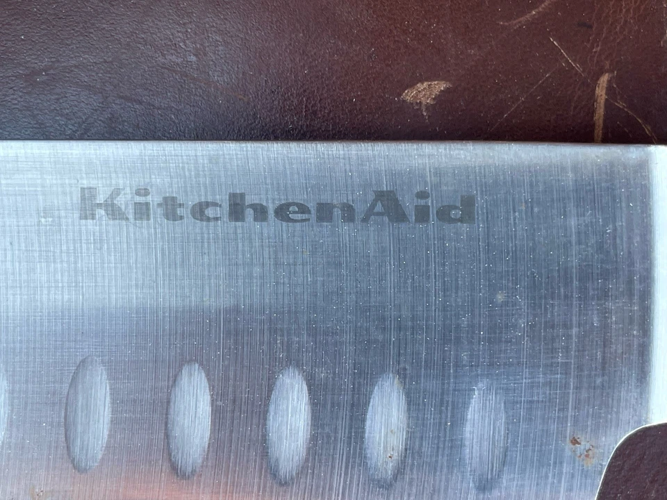 Cuchillo de chefs KitchenAid de acero inoxidable Foto 2 de 4