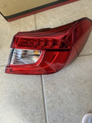 Luz trasera derecha Honda CR-V 2017-2019 Eagle Eyes HD709-B000R nueva
