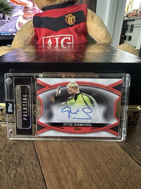 Topps Palatial Manchester United Peter Schmeichel 4/5 Stretford End Ovation Auto