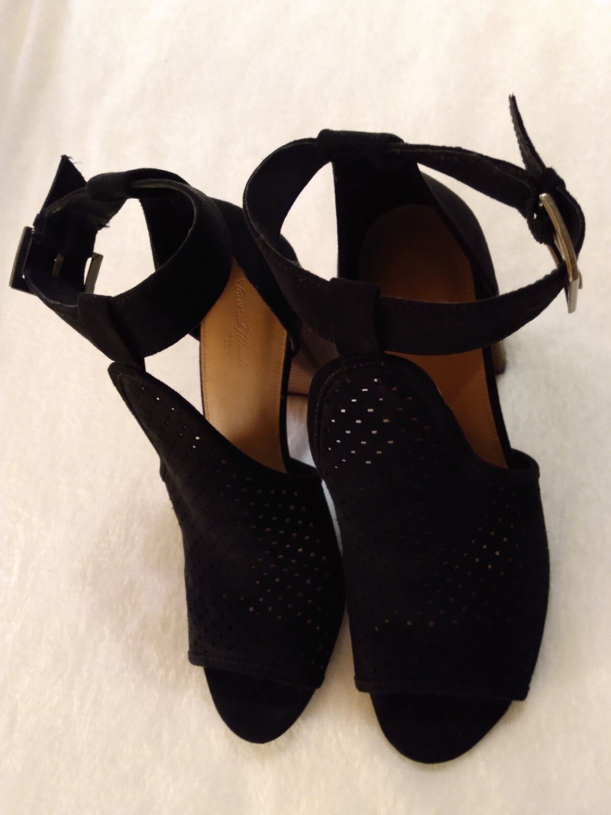 Universal Thread Women's Black Microsuede Ankle S… - image 5