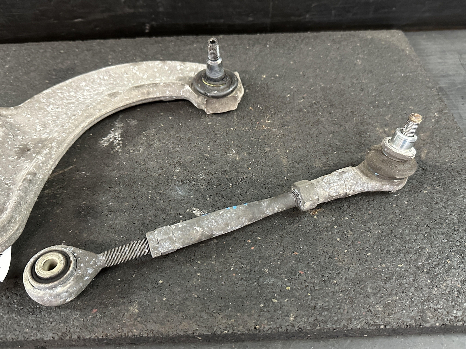 08-11 MASERATI GRANTURISMO RWD REAR DRIVER LEFT 3 PIECE CONTROL ARM SET 203156