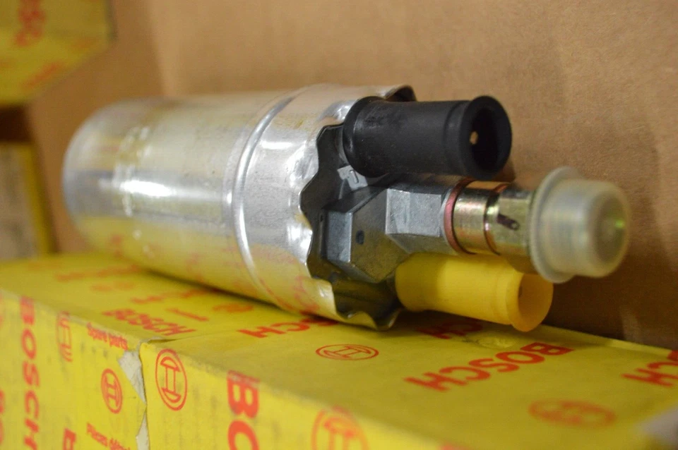 Bomba de combustible eléctrica Volvo 940 960 240 740 BOSCH 0580464039 Foto 3 de 4