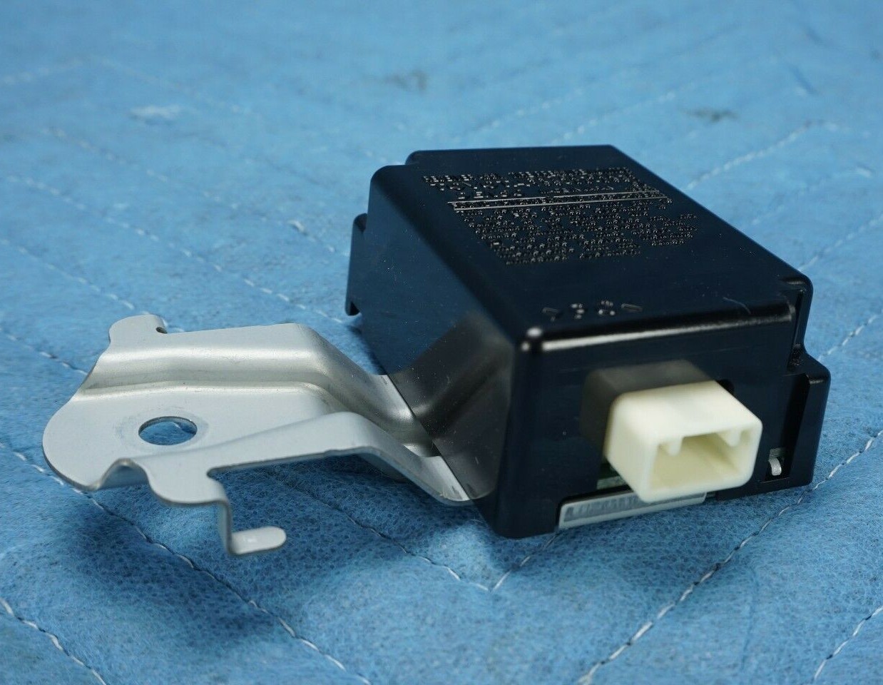 Lexus LX570 Tire Pressure Monitor Receiver 8976060040 20082015 OEM eBay