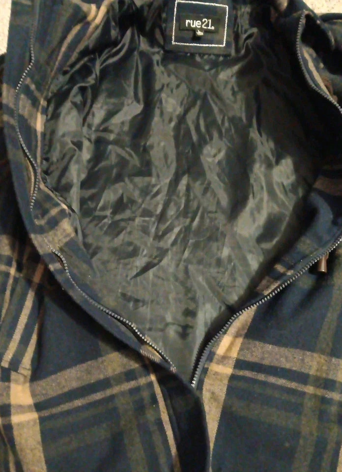 Casaco estilo poncho Rue 21 feminino grande xadrez escuro zíper completo + fecho capa duffel - Imagem 4 de 4