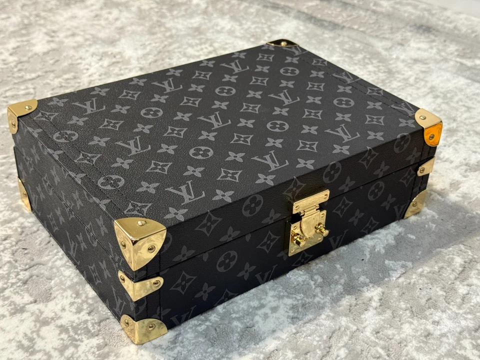 ✨LV 8 Watch Box Black Graphite Damier Pattern Brand New✨ - Image 2 of 4