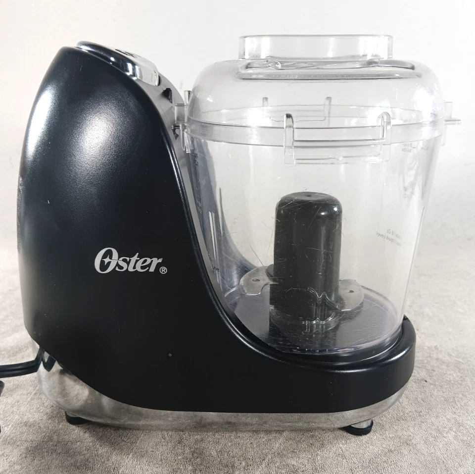 Oster FPSTMC3321 3 Cup Mini Food Chopper 2 Speed Retractable Cord - Image 3 of 4