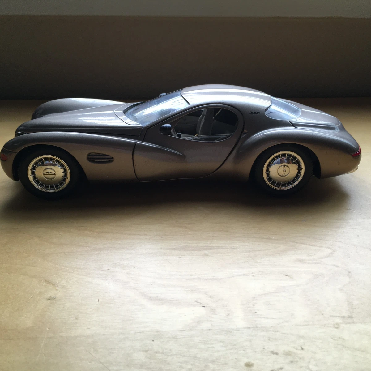 Chrysler Atlantic Guiloy Escala 1:18 Gris | Cuotas sin interés