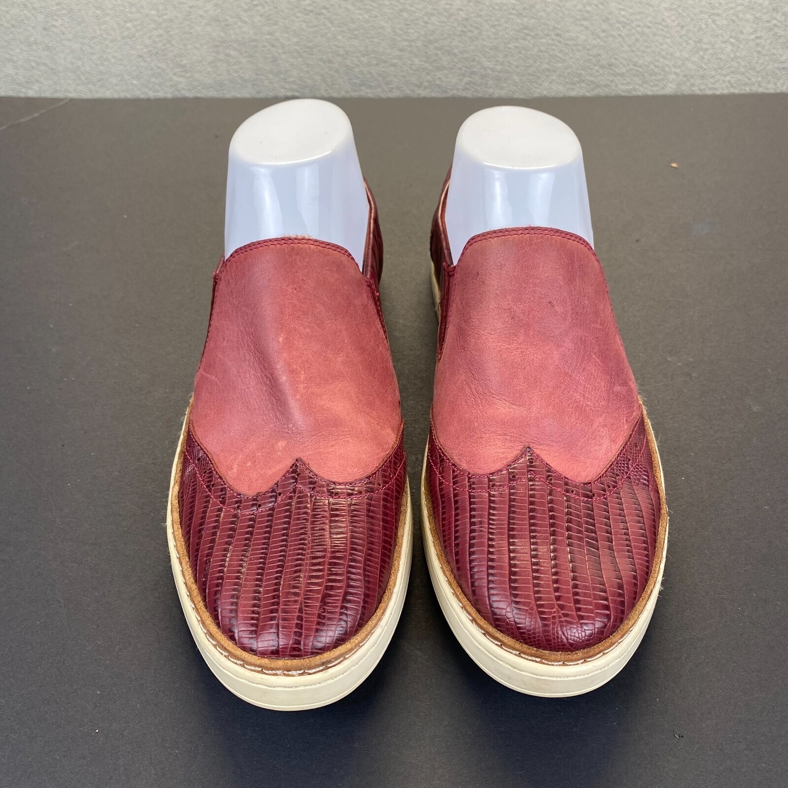 Ugg Hadria Croco Red Slip-on Sneaker Loafer Women Sz 8.5 Genuine Leather Upper