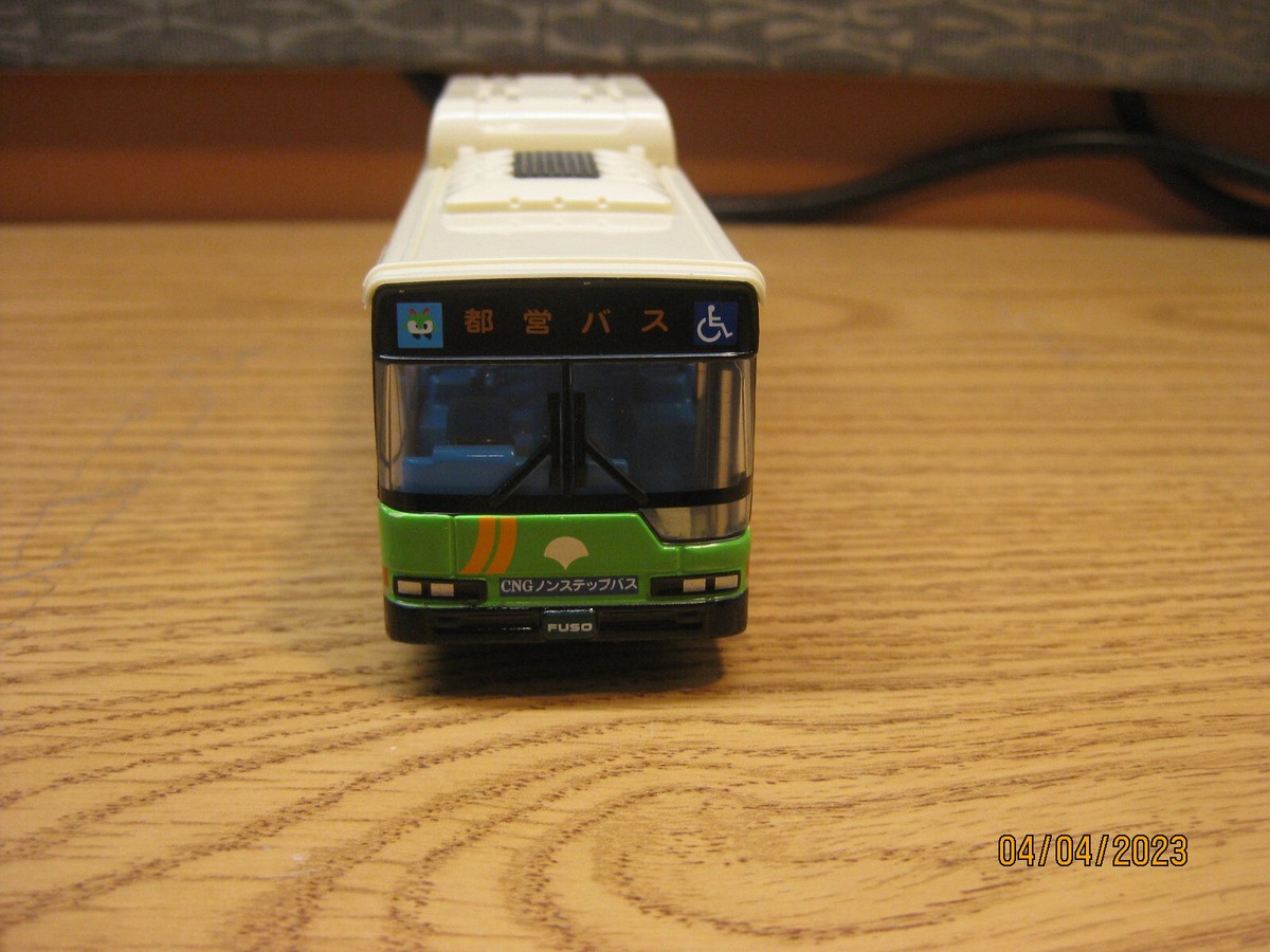 1/64 SCALE DIAPET #DK-4104 TOKYO CITY NON-STEP, CNG BUS -- CREAM