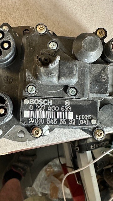 MERCEDES BENZ S CLASS W126 M117 - Ignition Controller A0105456632  