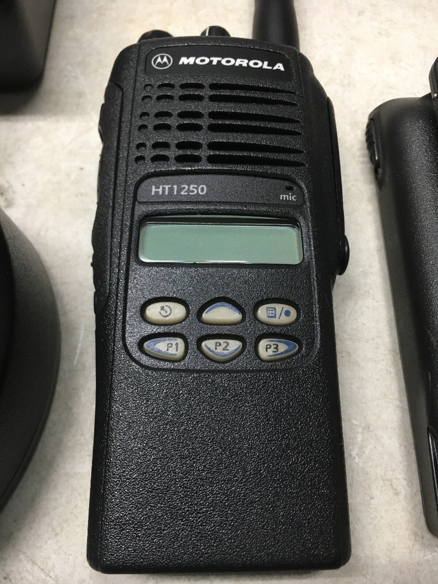 MOTOROLA HT1250 LOW BAND 35-50MHz 128ch radio AAH25CEF9AA5AN