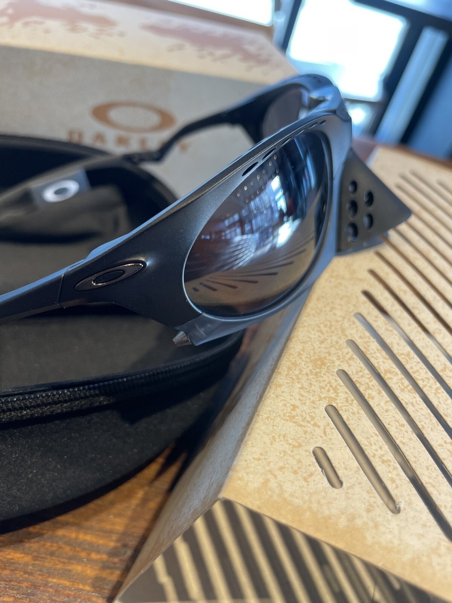 NEW OAKLEY PLANTARIS MATTE BLACK PRIZM GREY TRAVIS SCOTT NEW OAKLEY PLANTARIS MATTE BLACK PRIZM GREY TRAVIS SCOTT