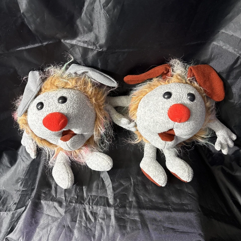 Big Comfy Couch VTG Fuzzy & Wuzzy Dust Bunnies Plush Set 1995 - Image 2 of 4