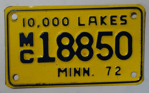 Motorcycle License Plate Minnesota 1972 MC18850 '72 (PLT1)