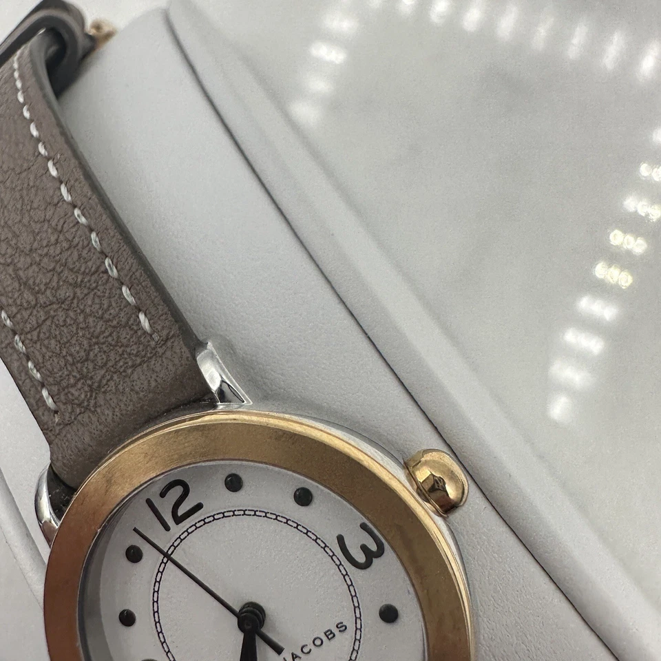 Часы Marc Jacob's MJ1605, розовое золото, белый циферблат, кожа, НОВЫЙ АККУМУЛЯТОР - Изображение 2 из 4