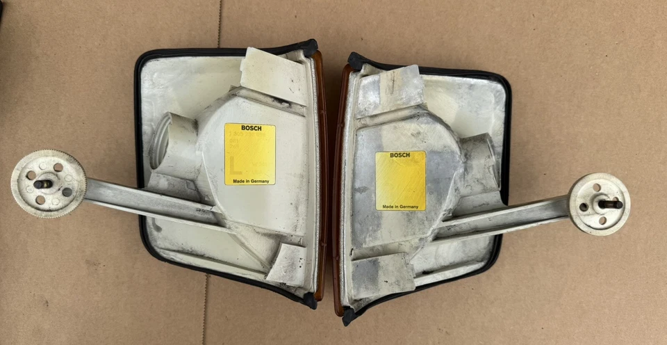 Bosch Mercedes Benz W201 190E 190D Turn Signal Left Right Set NICE - Image 4 of 4