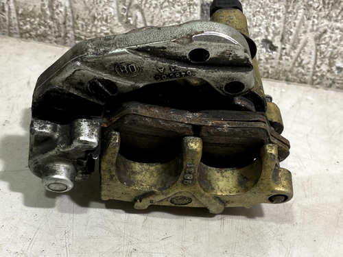 Yamaha YZF R 125 2013 FRONT BRAKE CALIPER AND MOUNTING BRACKET - Picture 3 of 13