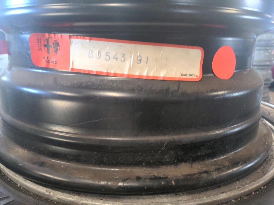 NOS 91-95 Alfa Romeo 164 Factory OEM Steel Wheel Rim 15" 60543191 - image 4 of 4