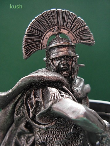 TIN 90mm SOLDIERS ROMAN CENTURION ATTACK ( 50 B.C.) - Picture 7 of 7