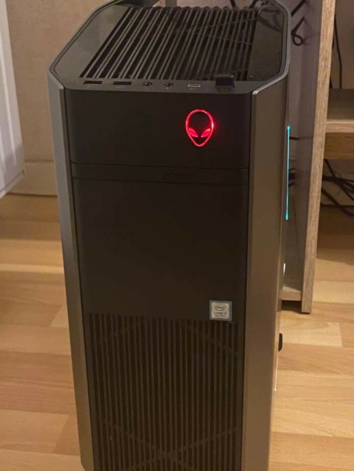 alienware aurora r8 intel core i5 9400F gtx 1650 4GB 8GB RAM