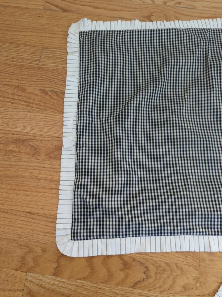 Ann Gish 100% Seda Plisado Borde 20" Almohada Decorativa Falsa Negro Blanco Guinga M43 Foto 2 de 4