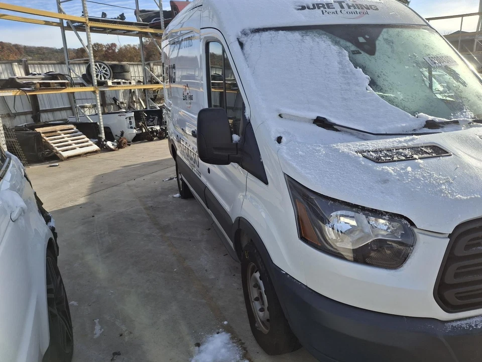 Used Front Right Door Interior Trim Panel fits: 2017 Ford Transit 150 Grade A Foto 4 de 4