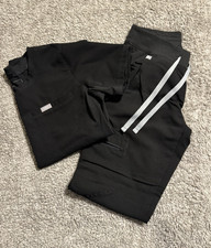 FIGS Technical Collection Women  s Scrub Set XS Black Top  XXS Jogger Pants