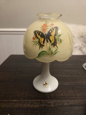 Vintage Westmoreland Glass fairy lamp butterflies