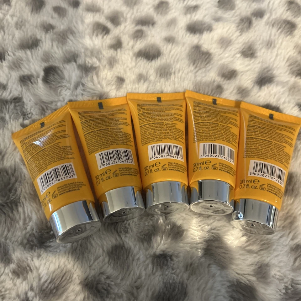 Limpiador Iluminador RODIAL Vit C - Tamaño de Viaje 0.6 fl oz - Nuevo Lote Sellado de 5 Foto 2 de 2