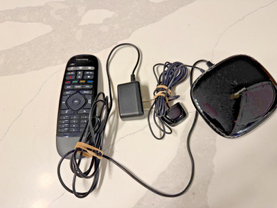 Logitech Harmony Smart Control remote N-R0005 + Hub 0-R0004 with ir blaster