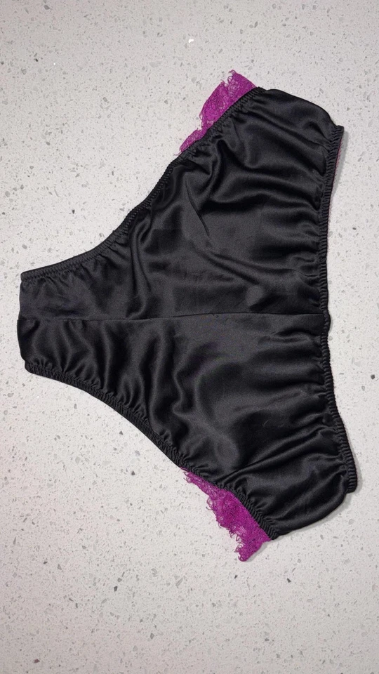 BRAGAS LA SENZA RIBETE ENCAJE SATINADO talla M Foto 2 de 2