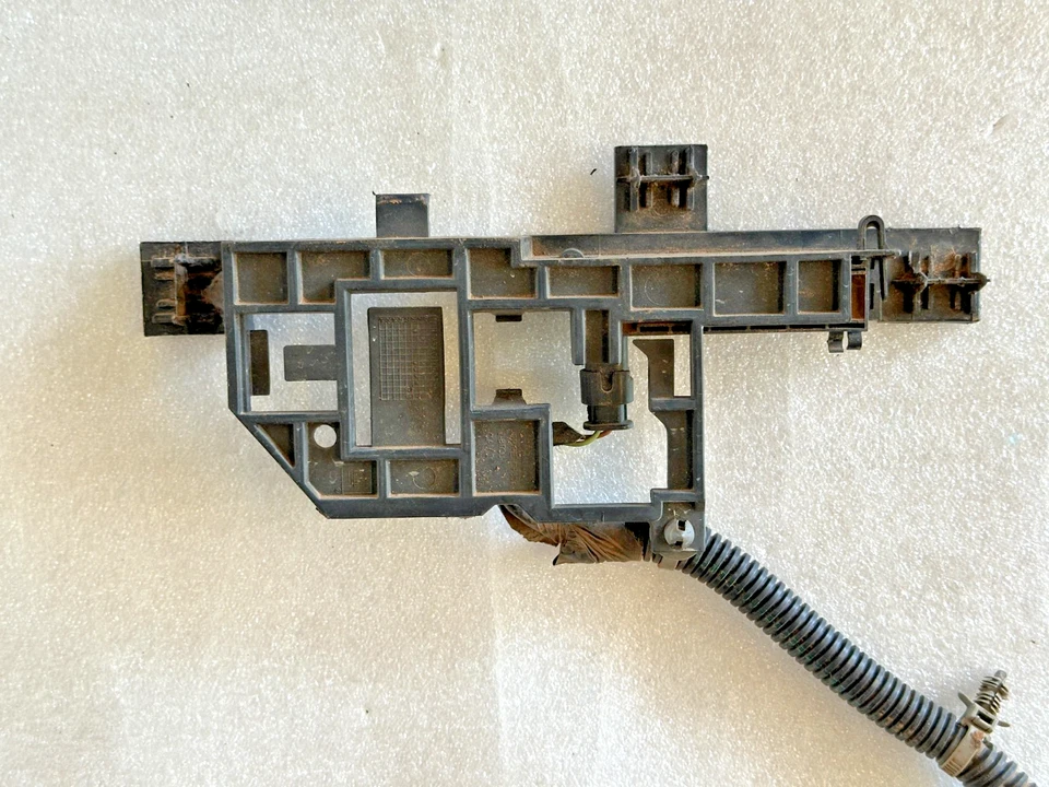 GMC SIERRA 1500 2022 módulo de antena receptor de entrada inteligente sin llave OEM #13580788 Foto 3 de 4