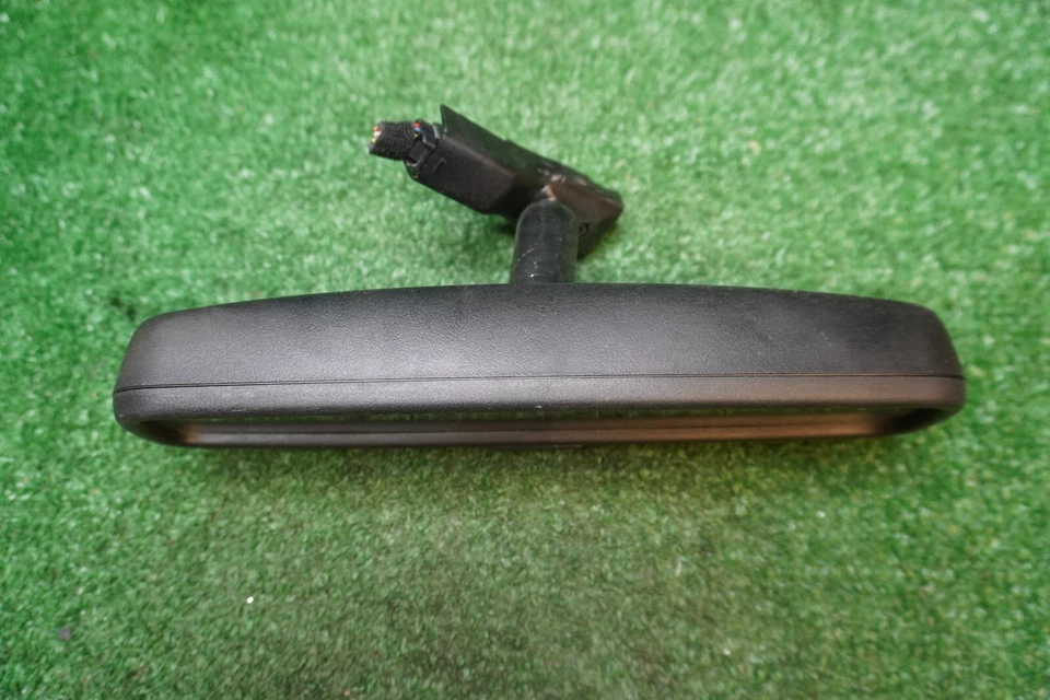 2015 HYUNDAI GENESIS Rear View Mirror OEM E11026666 - Image 2 of 4